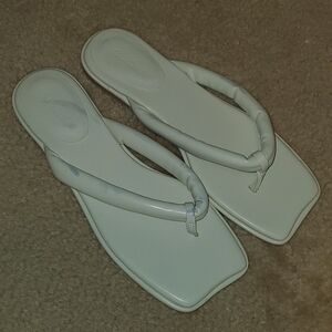 Women's White Sandals sz 9M
